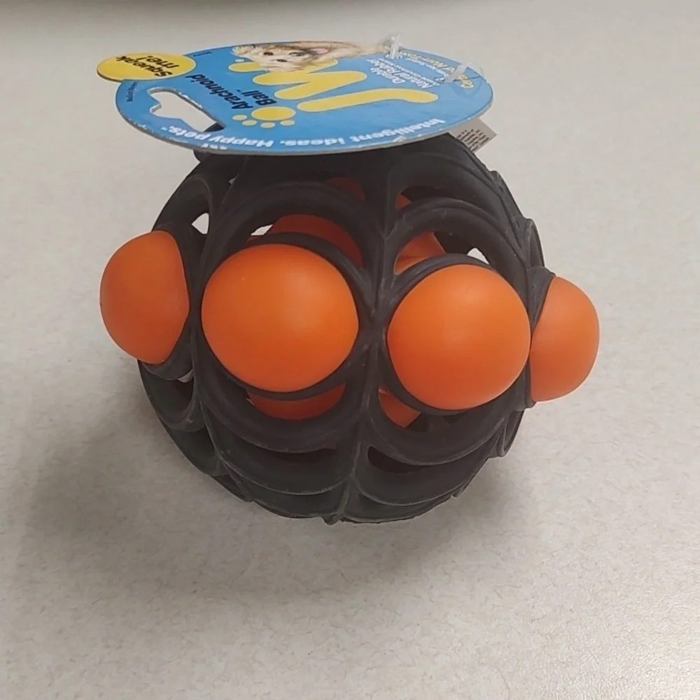 3 Squeaky Balls For Pets
